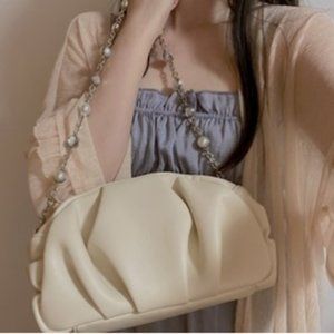 Cloud bag shoulder messenger bag